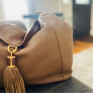 MICHAEL KORS COLLECTION Tonne Leather Luxury Flap Hobo Shoulder Bag Taupe RARE